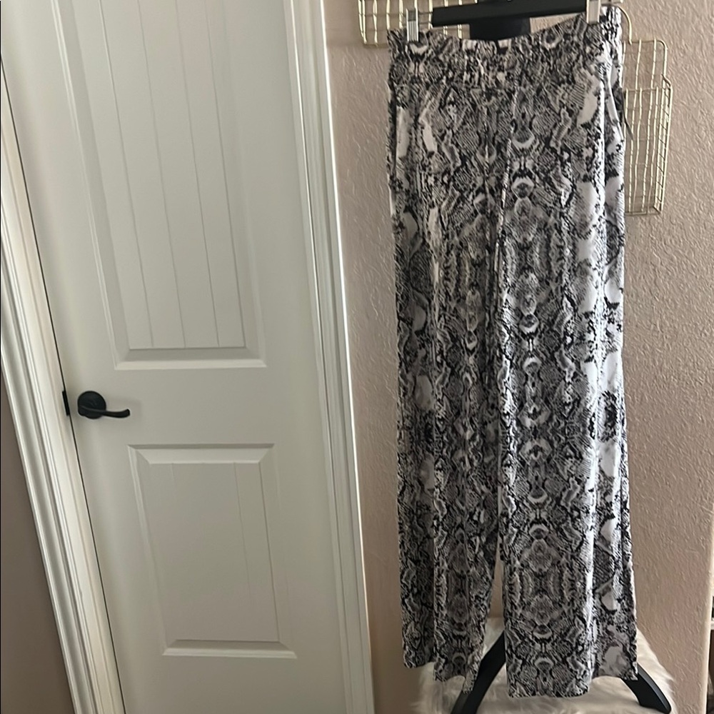 Black and White Snake Print Pants